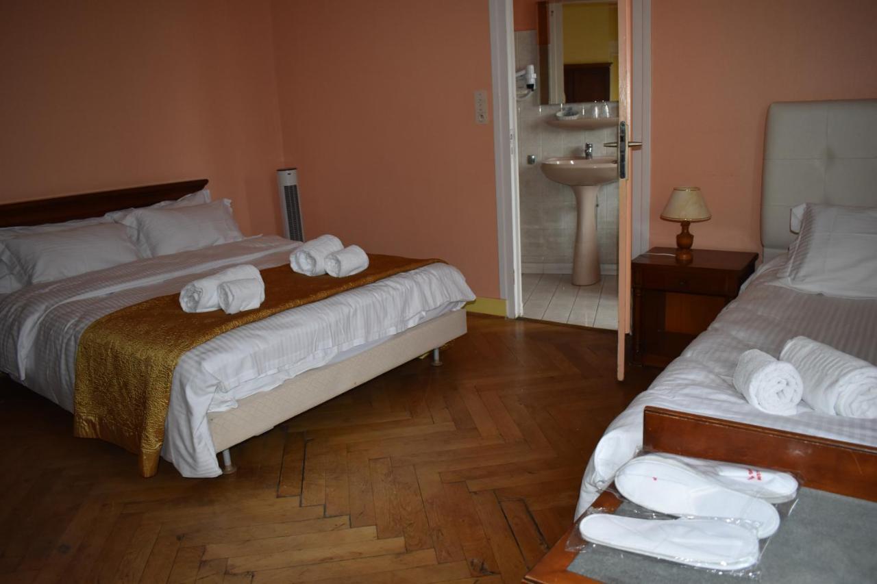 Hotel Le Sauvage Турню Екстериор снимка
